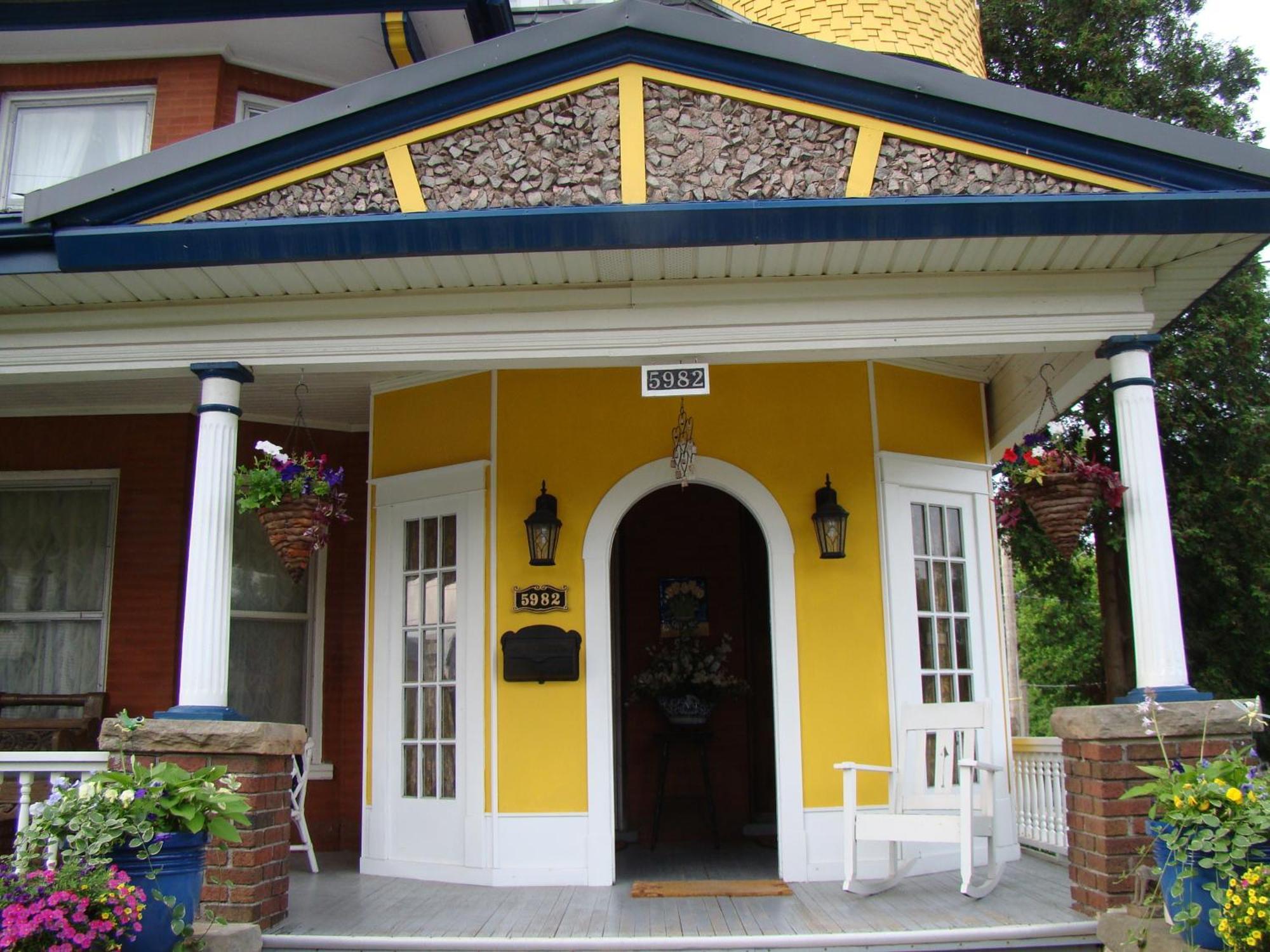 A Moment In Time Bed And Breakfast Niagara Falls Exterior photo