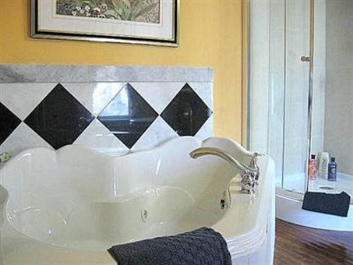 A Moment In Time Bed And Breakfast Niagara Falls Room photo