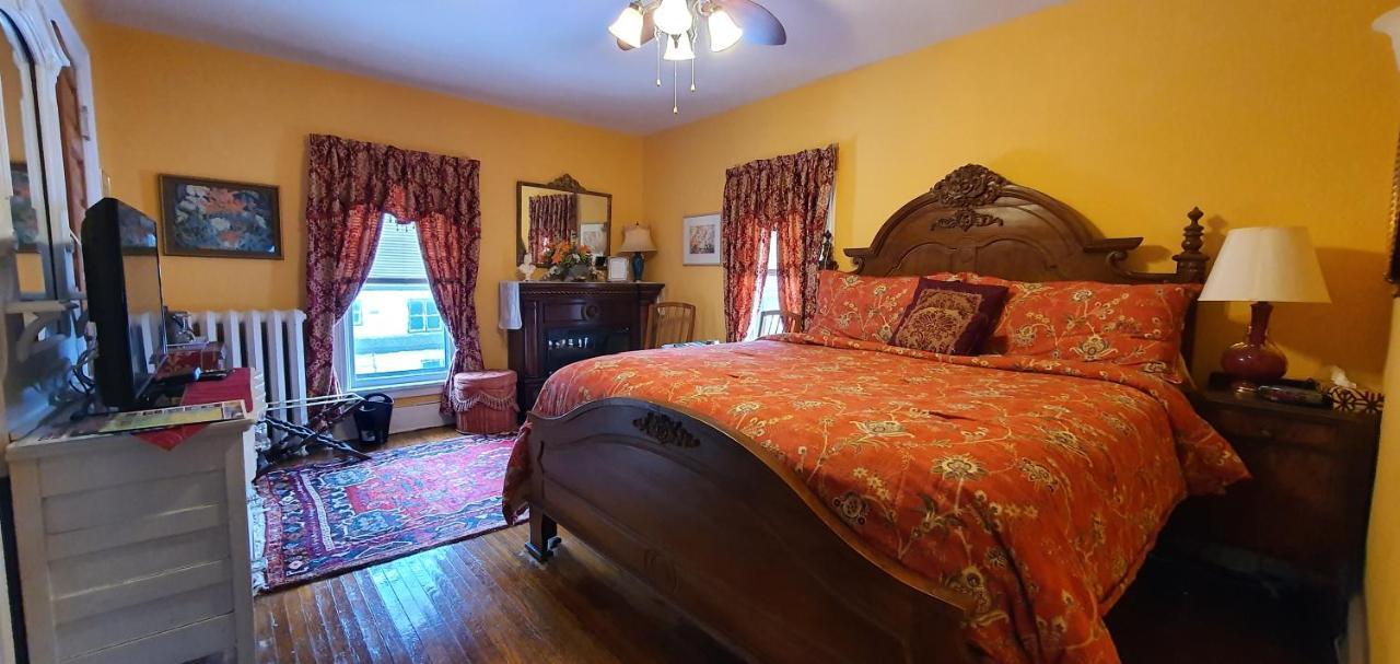 A Moment In Time Bed And Breakfast Niagara Falls Exterior photo