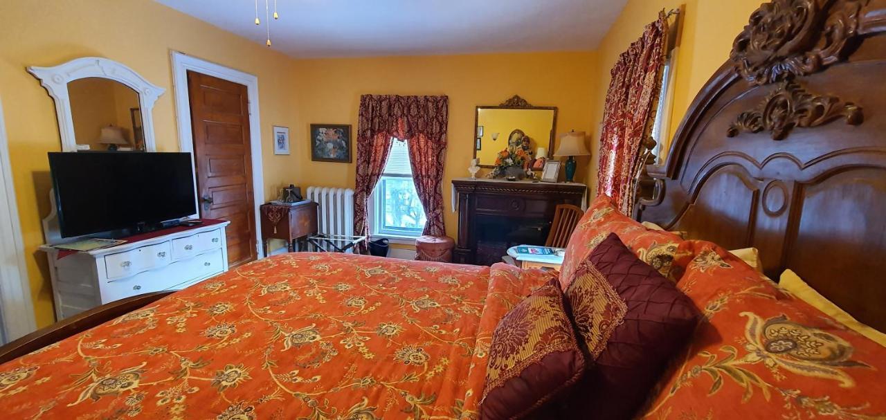 A Moment In Time Bed And Breakfast Niagara Falls Exterior photo