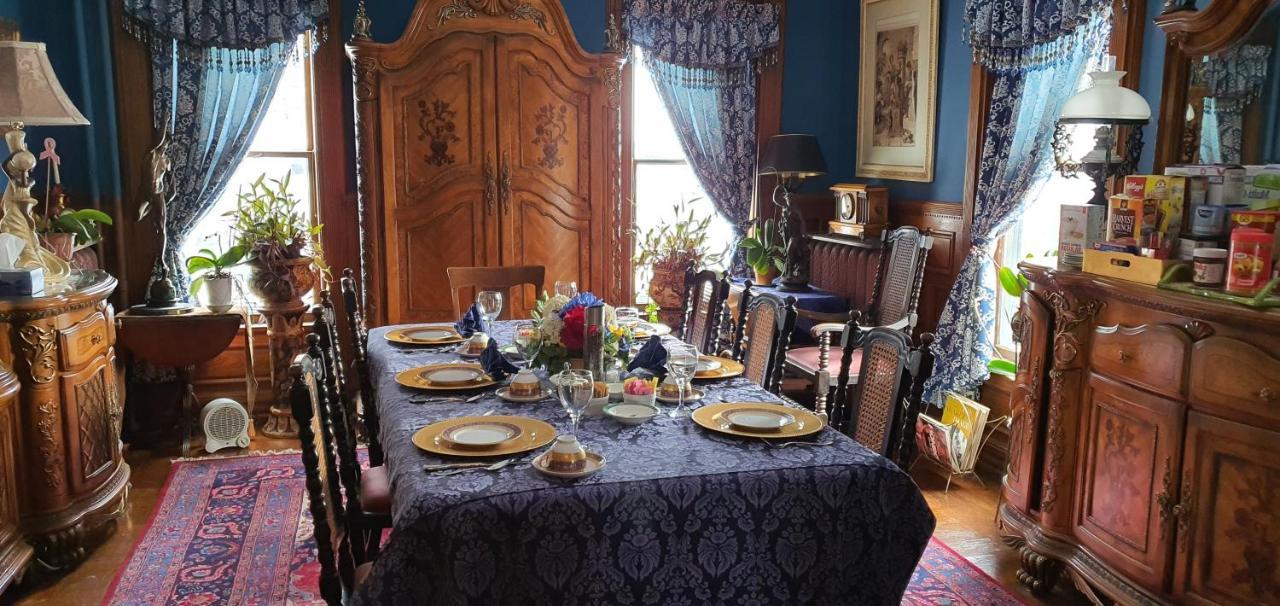 A Moment In Time Bed And Breakfast Niagara Falls Exterior photo